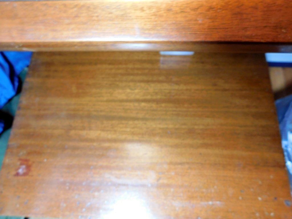 Mid-Century Modern Bedroom Furniture Set w/ Ribbon Carving Detail - 7