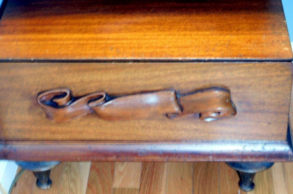 Mid-Century Modern Bedroom Furniture Set w/ Ribbon Carving Detail - 9