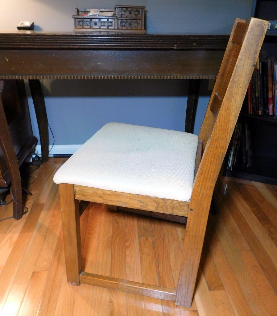Wooden Desk w/ Decorative Chair and Desk Organizer - 4
