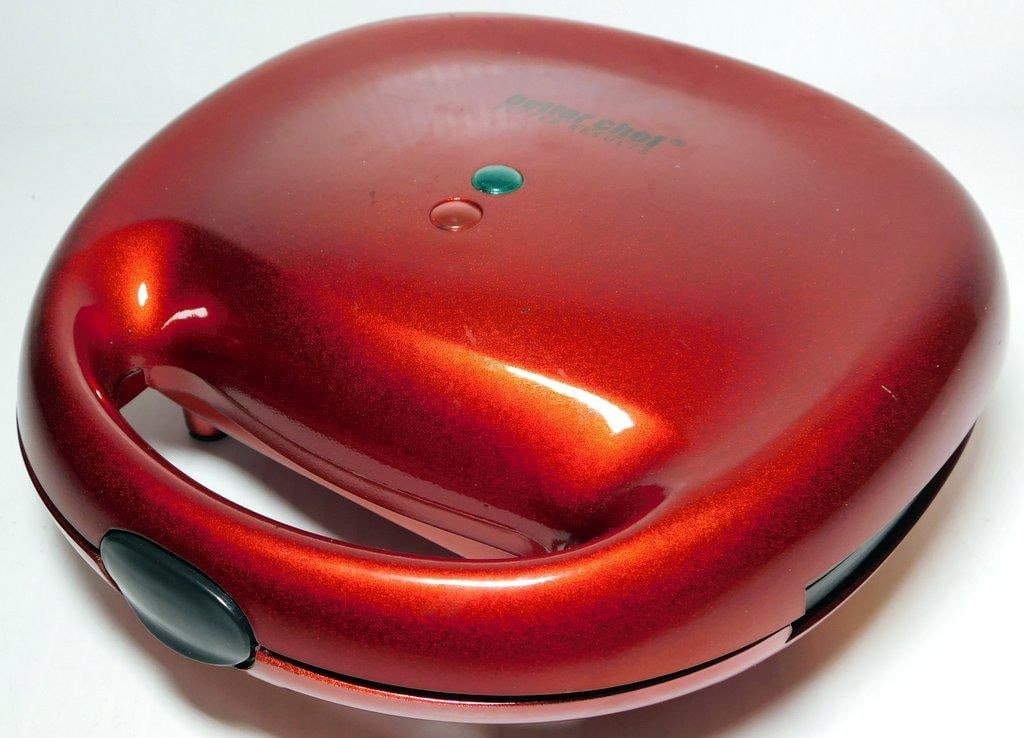 Seven Kitchen Appliances Including Blender, Toaster, and More - 2