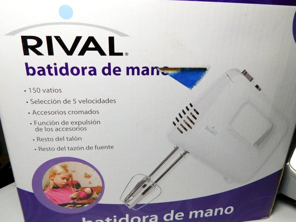 Seven Kitchen Appliances Including Blender, Toaster, and More - 4