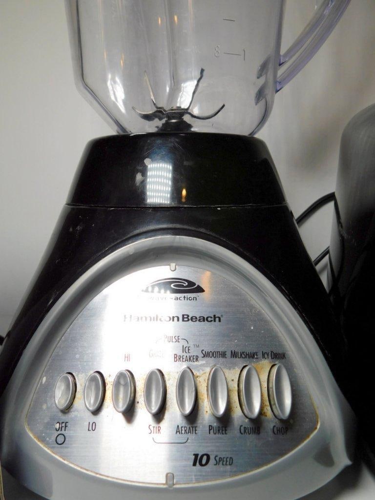 Seven Kitchen Appliances Including Blender, Toaster, and More - 5