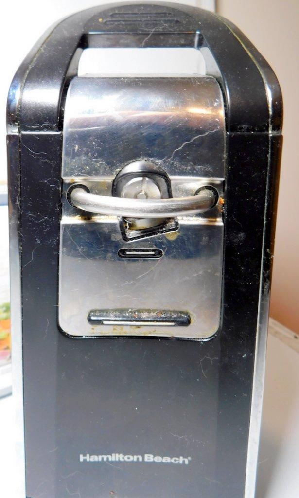 Seven Kitchen Appliances Including Blender, Toaster, and More - 8