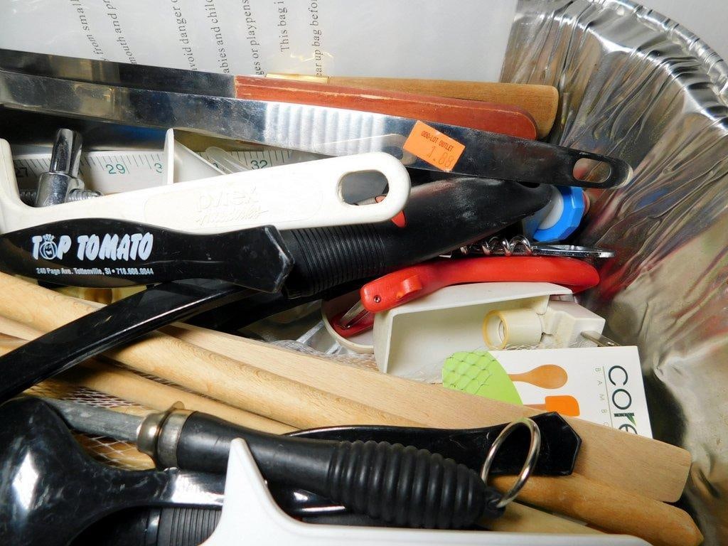 Kitchen Utensils in Aluminum Pan - 4
