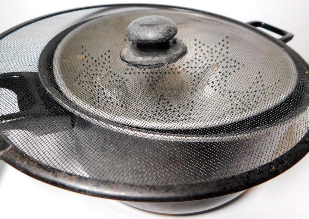 Cookware and Tableware Including Enamel Stock Pot and Decorated Plates - 4
