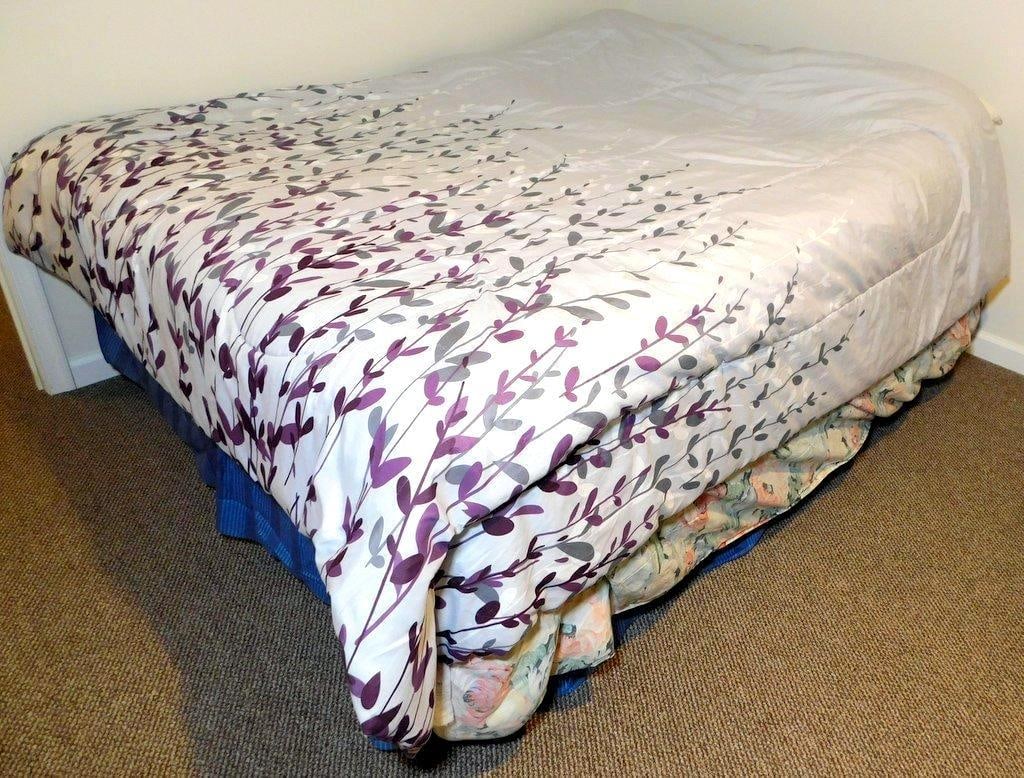 Queen-Size Bed Set w/ Mattress, Box Spring, and Bedding (1 of 3)