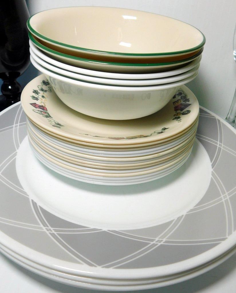 Glasses, Mugs, Plates, and Kitchenware Bundle - 6