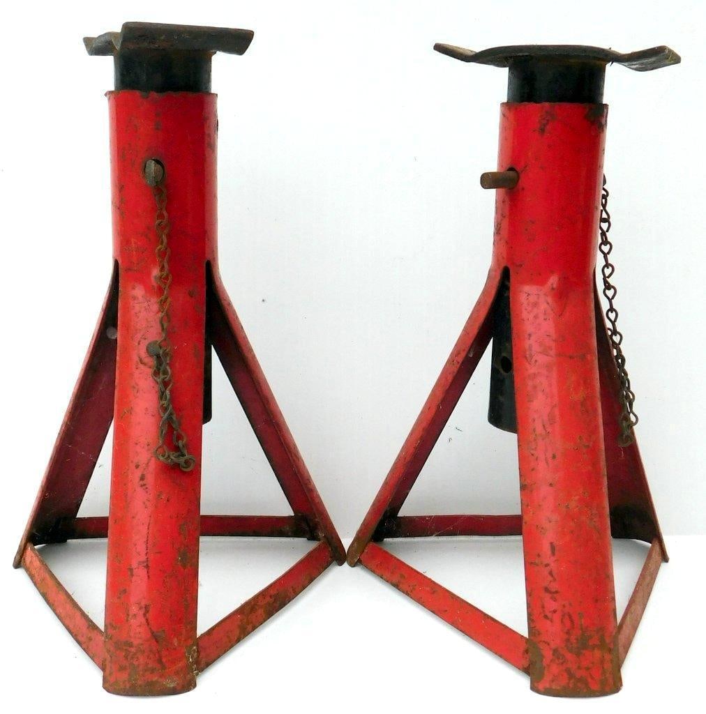Red Steel Adjustable Jack Stands w/ Safety Chains (1 of 3)