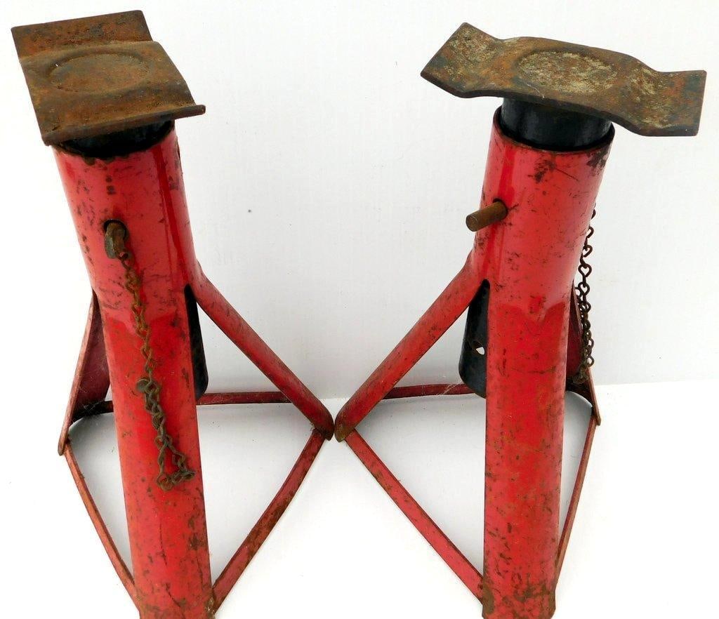 Red Steel Adjustable Jack Stands w/ Safety Chains - 3