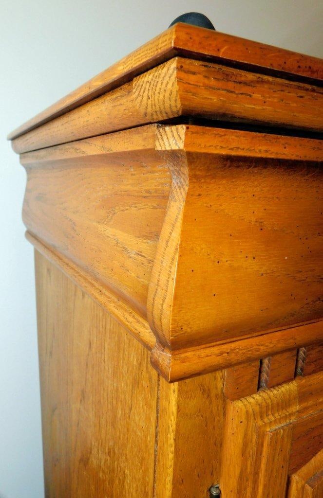 Bassett Oak Dresser and Matching Cabinet w/ Brass Hardware - 13