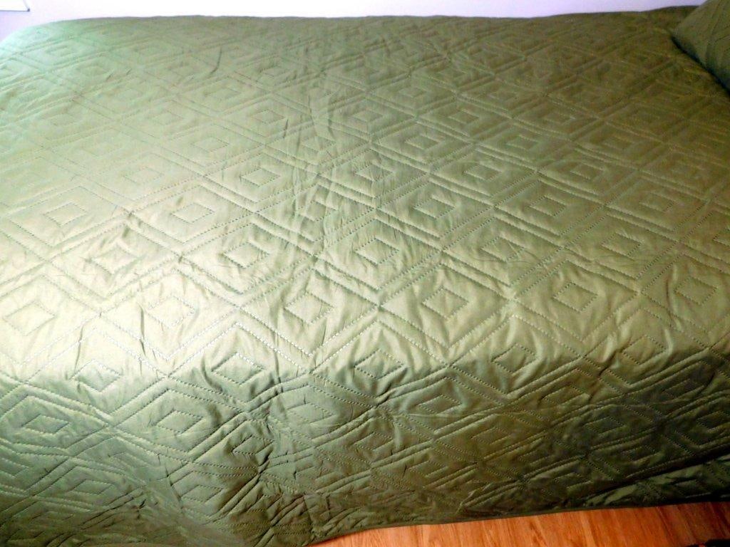 Twin Bed Frame with Storage, Green Quilt, and Mattress, (2) - 2