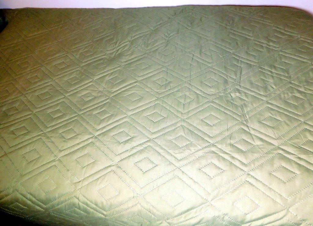 Twin Bed Frame with Storage, Green Quilt, and Mattress, (2) - 8