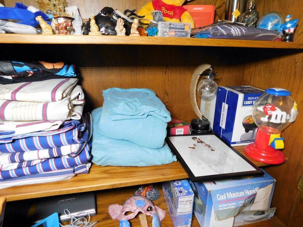 Large Grouping of Household Items, Toys, and Decorative Pieces - 19
