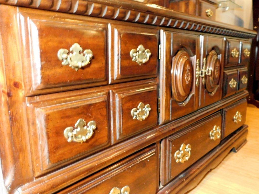 Wooden Matching Bedroom Set with Mirror, Drawers, and Carved Accents - 4