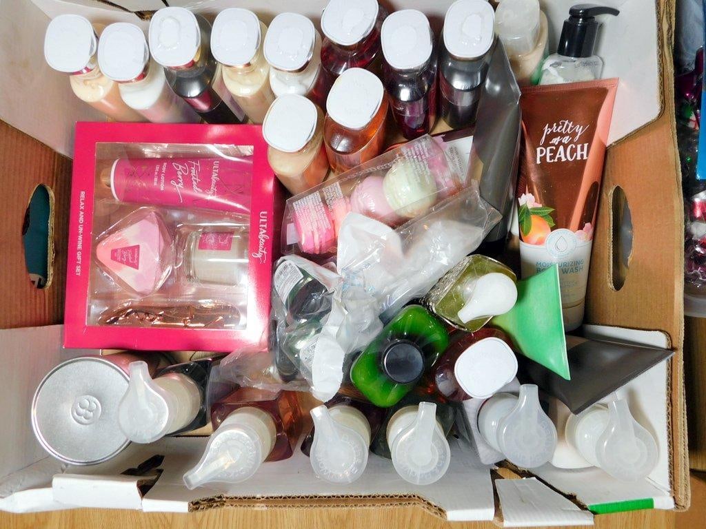 Large Assortment of Bath and Body Products and Personal Care Items, New - 17