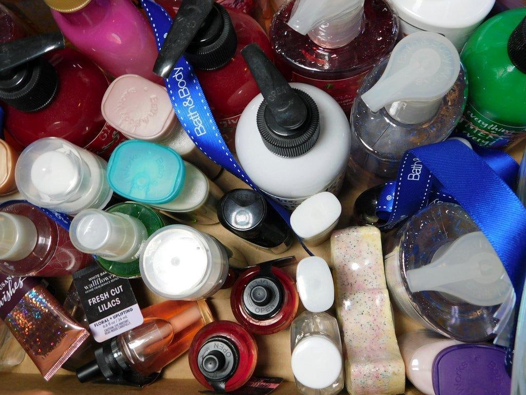 Large Assortment of Bath and Body Products and Personal Care Items, New - 4