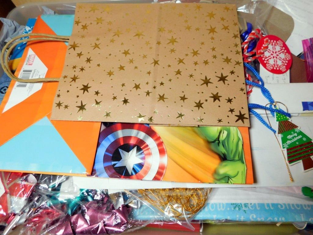 Holiday Gift Bags, Wrapping Paper, and Stationery Lot - 3