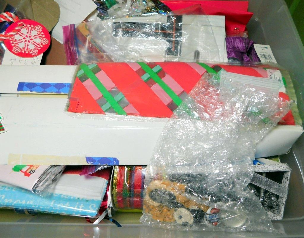 Holiday Gift Bags, Wrapping Paper, and Stationery Lot - 4