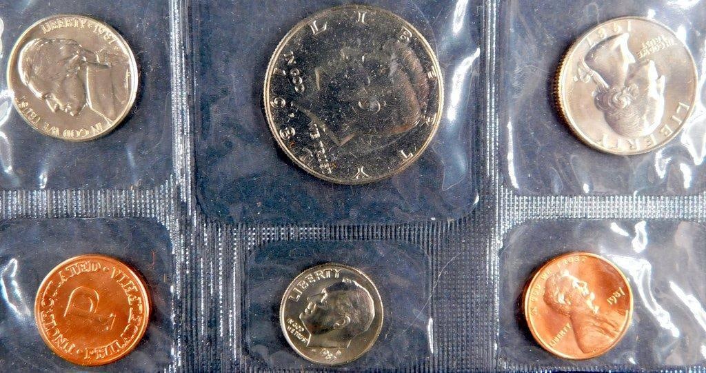 Uncirculated U.S. Mint Coin Sets in Original Packaging - 7