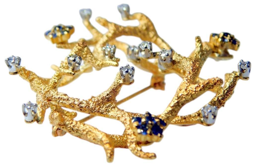 La Triomphe 18KT Gold Brooch with Sapphires and Diamonds - 7