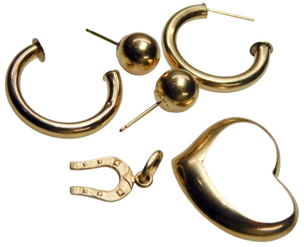 (Lot of 6) 14k Gold Jewelry Including Earrings and Pendants, Charms 2.75 dwt - 3