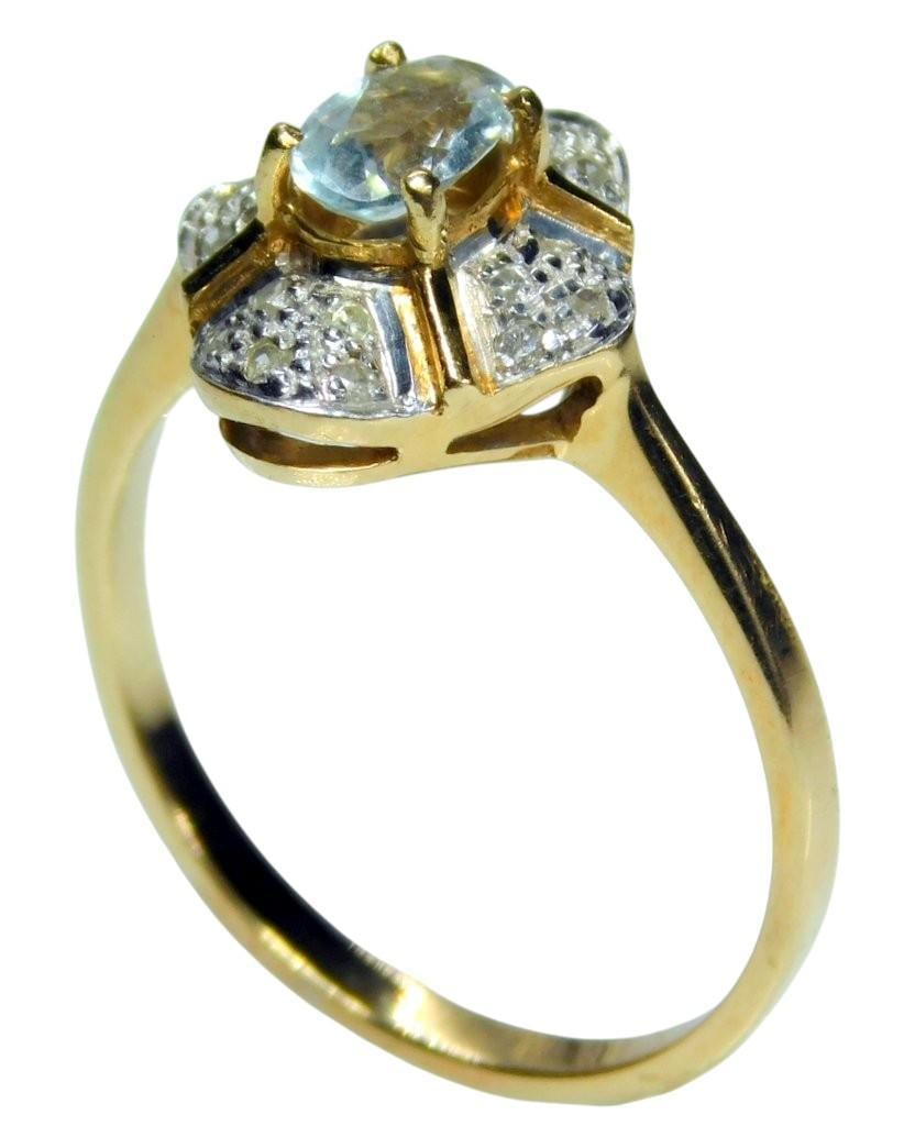 14k Gold Ring with Diamonds and Aquamarine, Size 7 3/4 - 7
