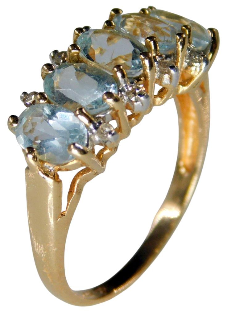 14k Gold Ring with Aquamarine and Diamond Accents, Size 7 - 7