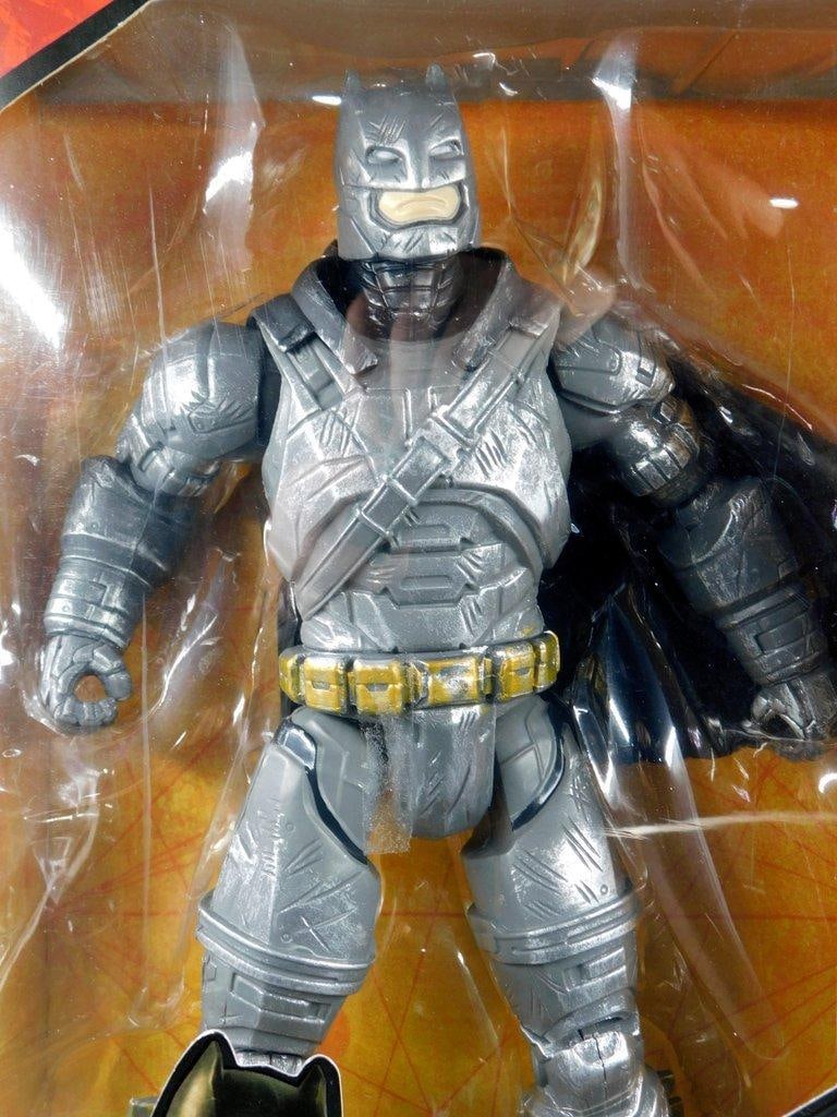 DC Multiverse Armored Batman - 2