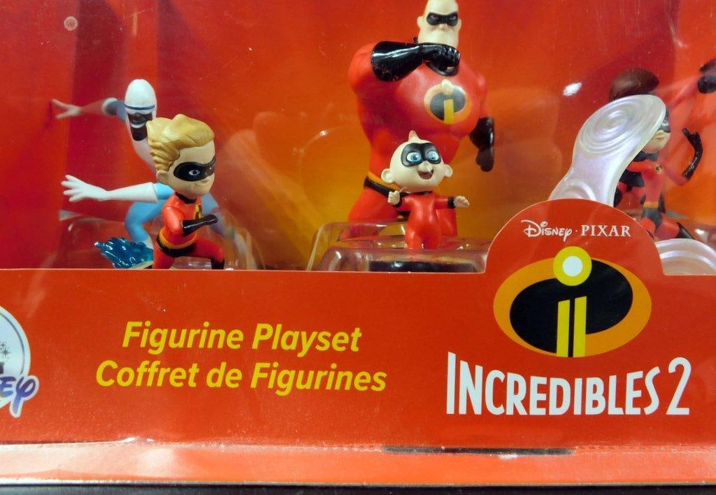 (Lot of 3) Disney figurine play sets featuring characters from Marvel and Pixar - 7