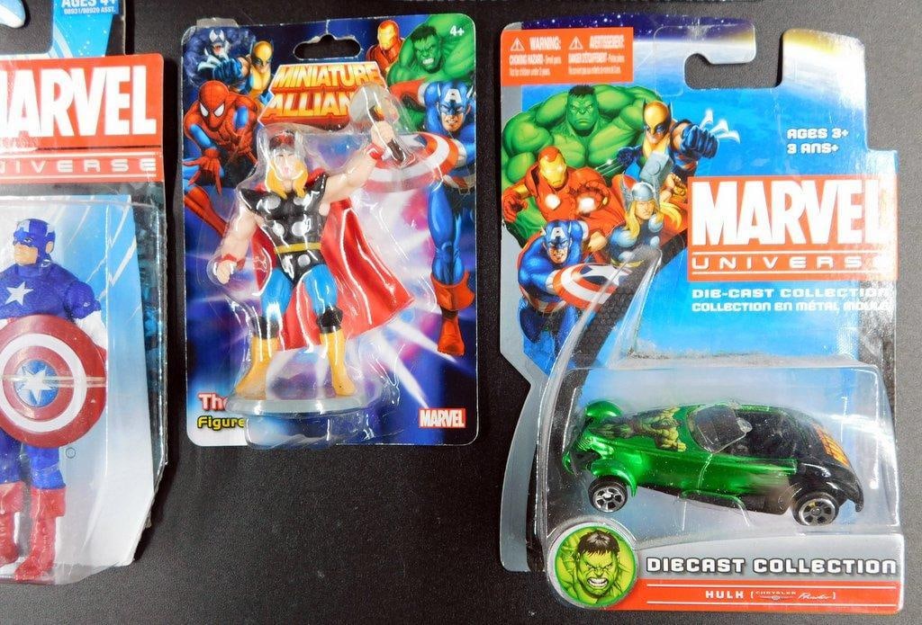 (Lot of 11) Variety of Superhero Action Figures from the Marvel and DC Universes - 10