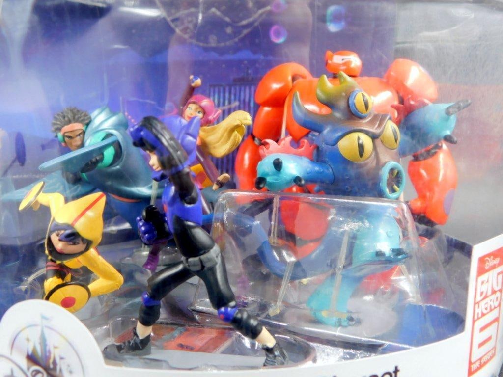 (Lot of 2) Disney Store Big Hero 6 Action Figure sets - 6