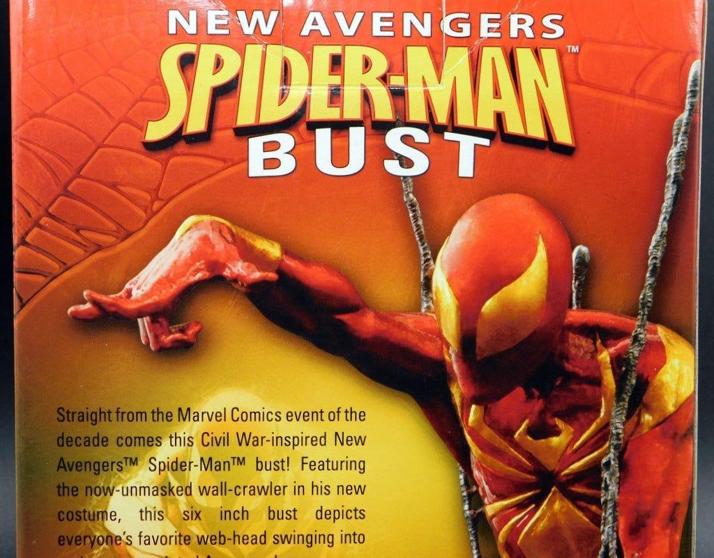 New Avengers Limited Edition Spider-Man Bust - 4