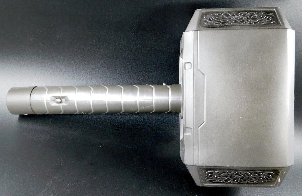 (Lot of 3) Replica Props from Marvel, Assassins Creed and The Wizarding World - 7