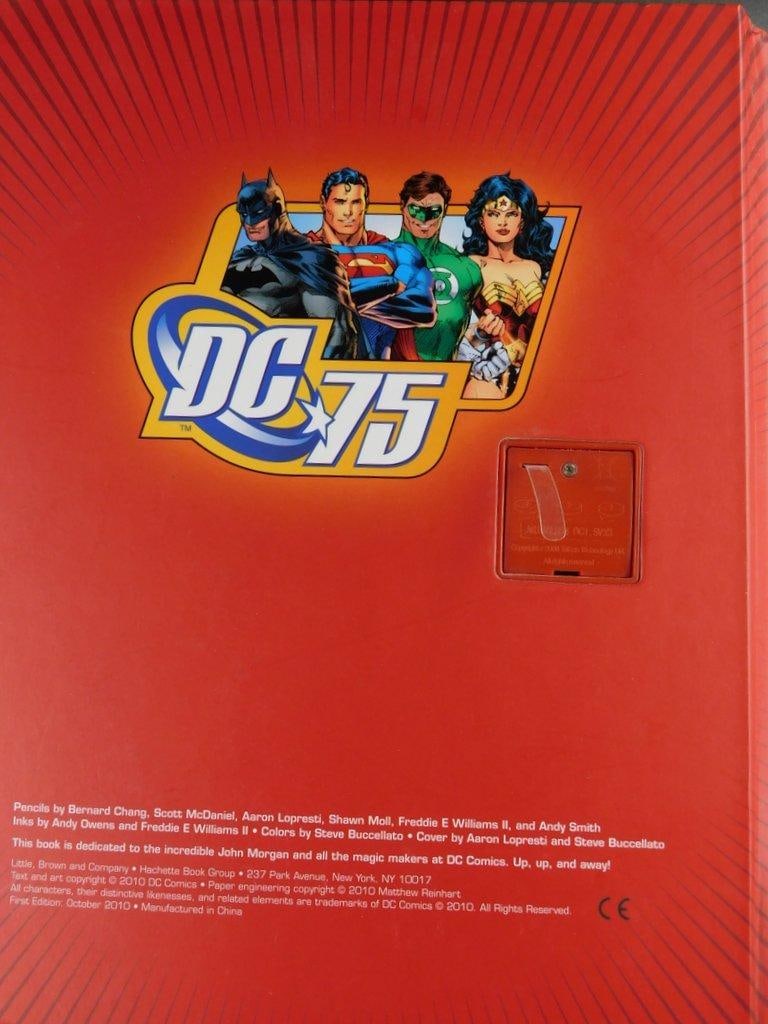 (Lot of 2) 3D-themed Comic Book Collectibles: DC Pop-up Book and Marvel Pop-up Calendar - 7