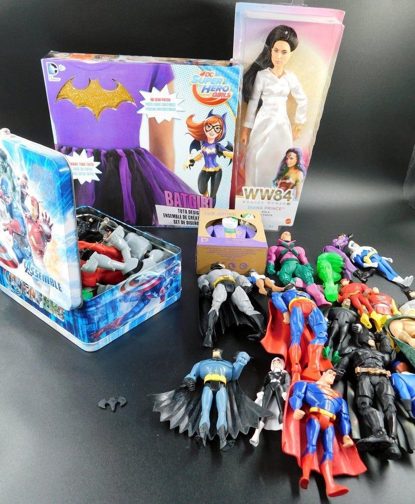 (Lot of 5) Assortment Action Figures-Lunch Box, Bat Girl Costume, Wooden Joker, Wonder Woman NIB (1 of 13)
