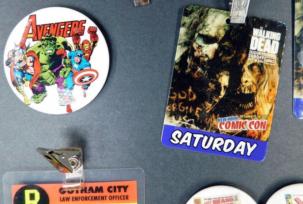Assortment of ComicCon passes, Gotham City Law Enforcement ID, Nigel and Buttons, (12) - 3