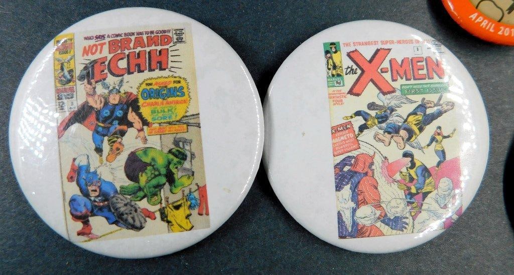 Assortment of ComicCon passes, Gotham City Law Enforcement ID, Nigel and Buttons, (12) - 5