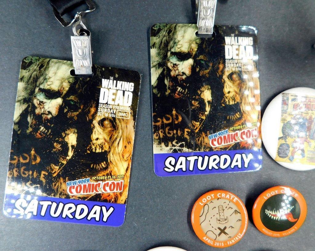Assortment of ComicCon passes, Gotham City Law Enforcement ID, Nigel and Buttons, (12) - 7
