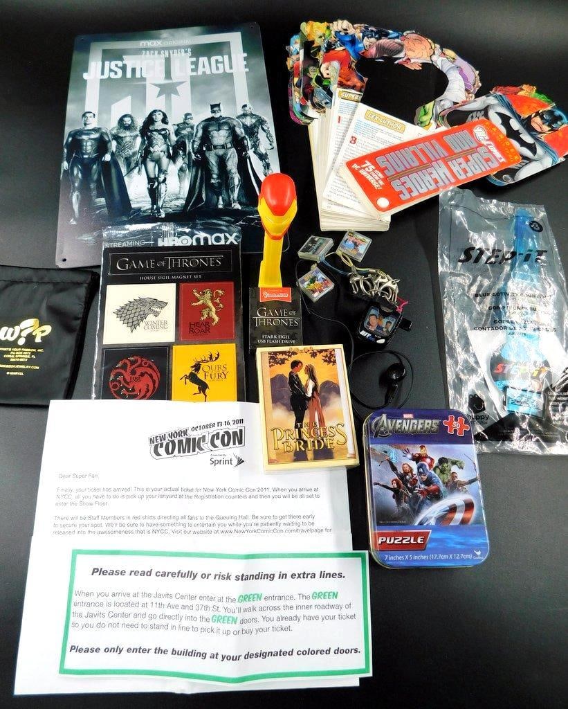 (Lot of 10) Assorted Memorabilia and Fan merchandise (1 of 11)