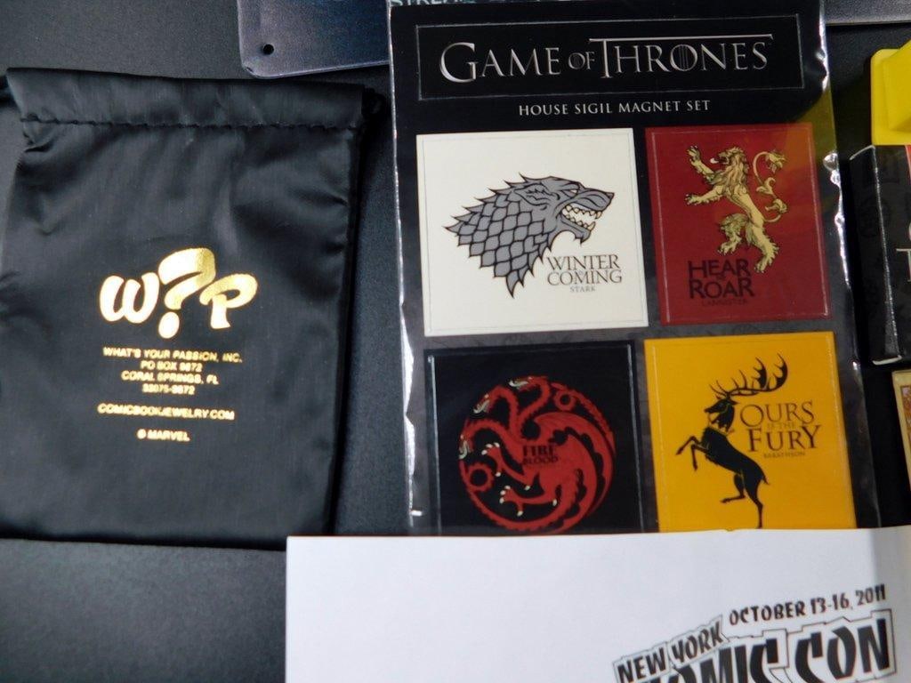 (Lot of 10) Assorted Memorabilia and Fan merchandise - 3