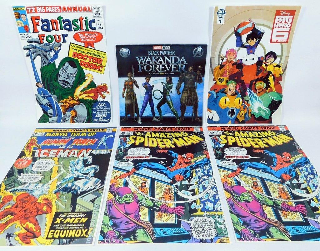(Lot of 7) Poster Prints of Comic Books (6) and 2023 Black Panther Calendar - 9