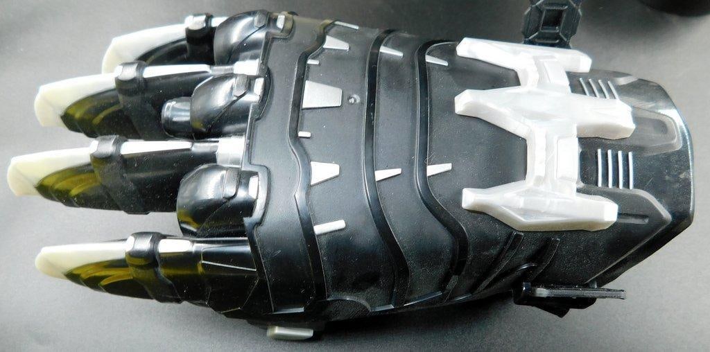Black Panther light up mask, Batman mask and Power Moves Black Panther Claw- Pre-owned - 2