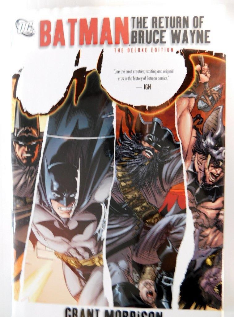 (Lot of 5) Hardcover Batman Graphic novels and Reference Books - 6