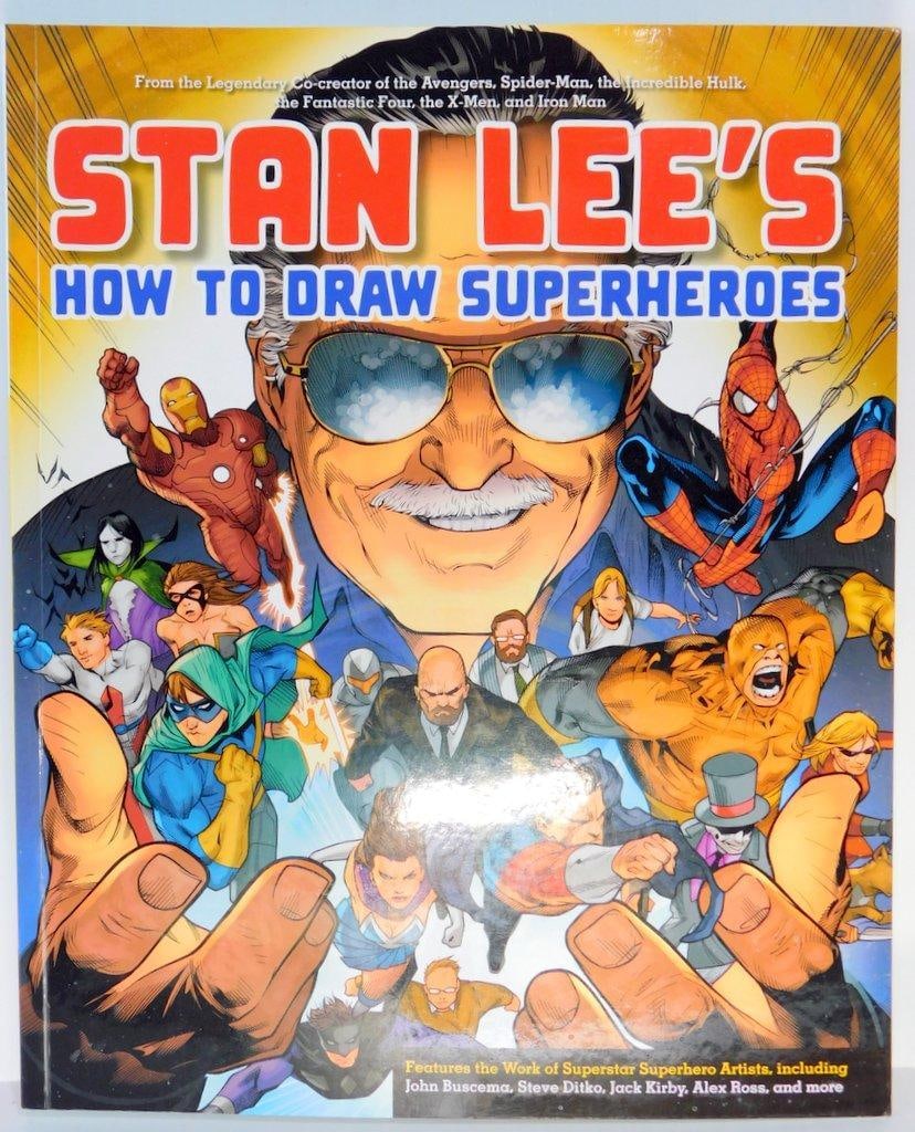 (Lot of 5) Magazines and books of Stan Lee and History of Superheroes - 2