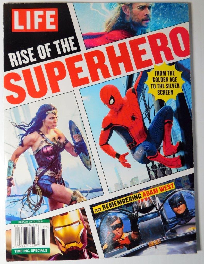 (Lot of 5) Magazines and books of Stan Lee and History of Superheroes - 6