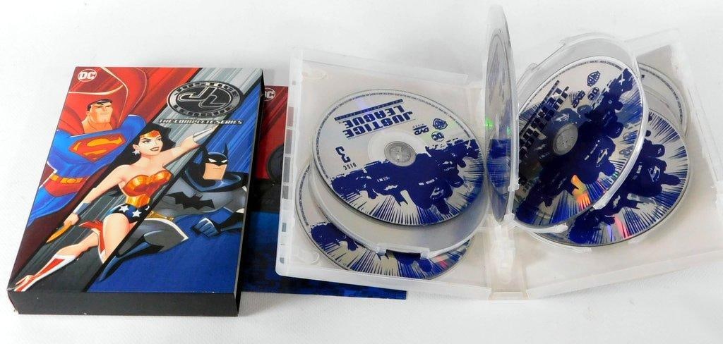 (Lot of 11) Justice League DVDs & Blu-Ray - 2