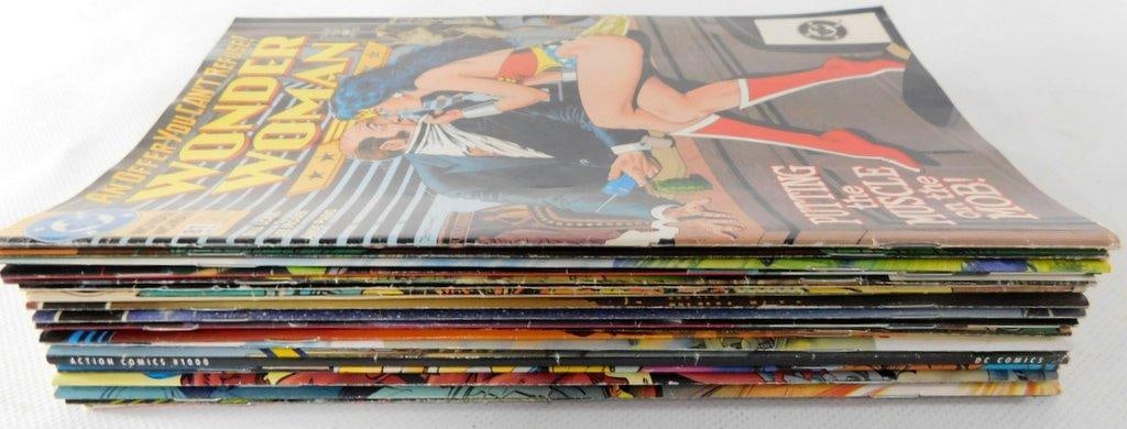 (Lot of 19) Comic Issues Including Wonder Woman, Warlord, and Green Arrow - 2