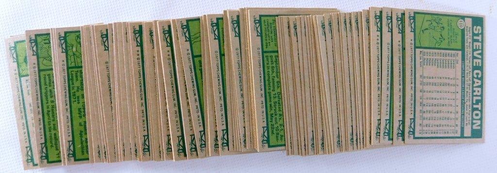 100 - Topps Baseball Cards Including Tom Seaver, All 1977 in Near Excellent Condition - 2