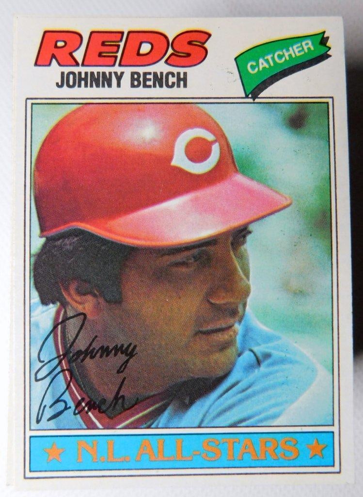 100 -Topps Baseball Cards Including Johnny Bench, All 1977 in Near Excellent Condition: 100 Topps baseball cards from the 1977 series Unsearched by us Cards are noted to be in pristine condition, with no visible signs of wear An excellent representation of vintage baseball memorabilia,