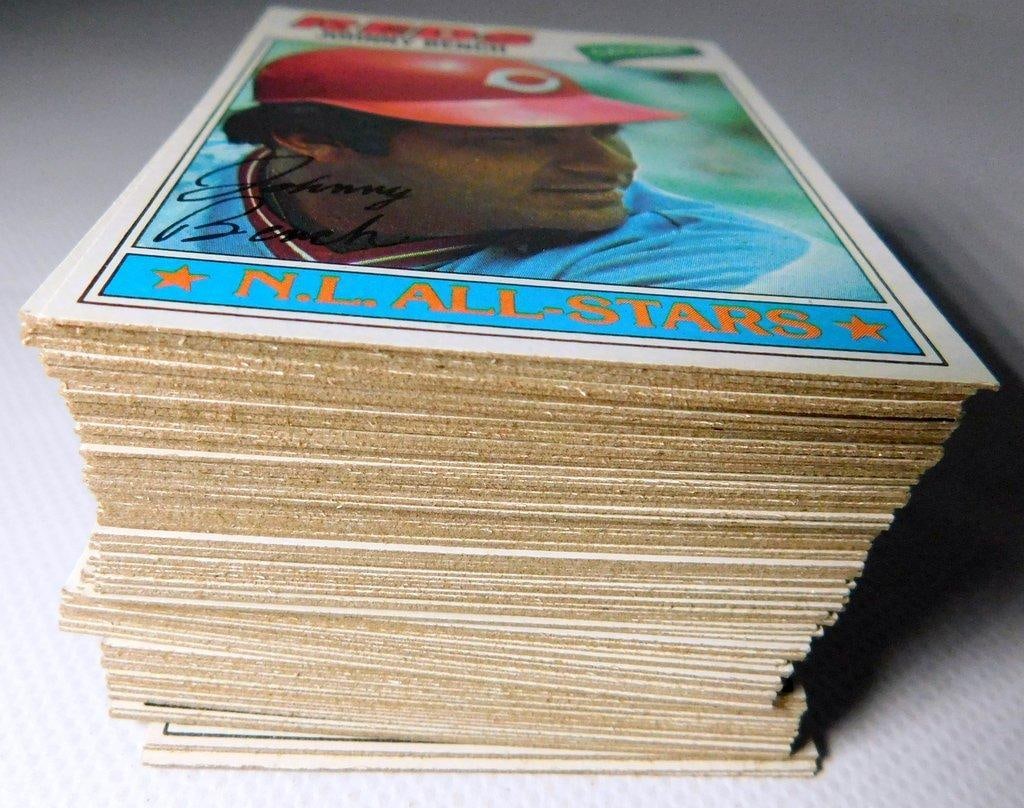 100 -Topps Baseball Cards Including Johnny Bench, All 1977 in Near Excellent Condition - 3
